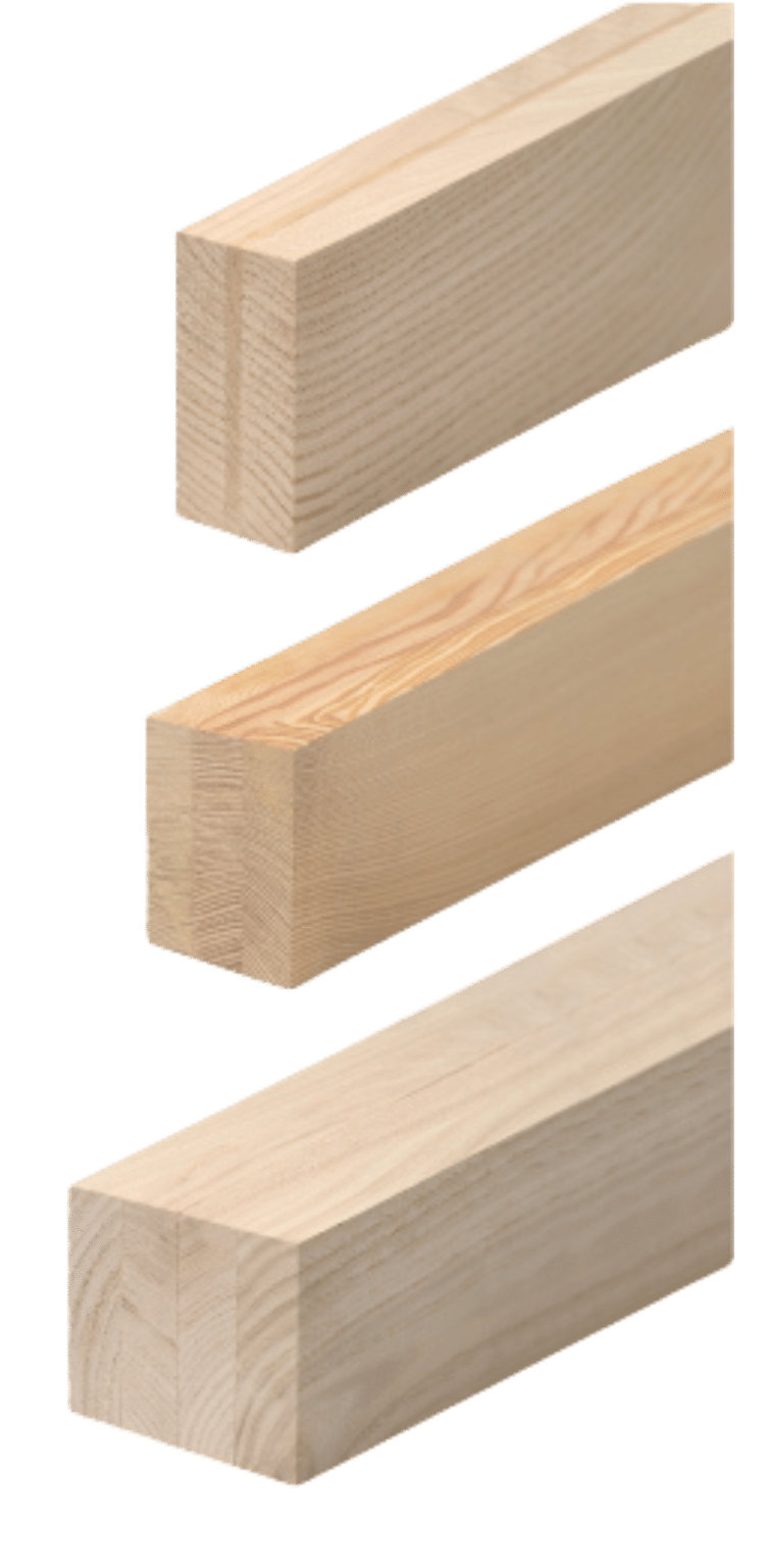 Tre travi di legno rettangolari sovrapposte.